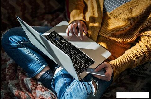 Внешний накопитель Samsung T7 Touch 500GB (серебристый)