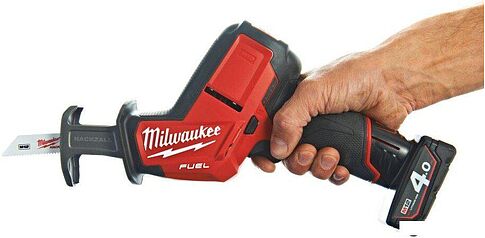 Сабельная пила Milwaukee M12 CHZ-402C 4933500571 (с 2-мя АКБ, кейс)