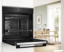 Электрический духовой шкаф Bosch Serie 4 HBG272EB3