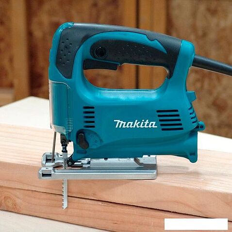 Электролобзик Makita 4329K