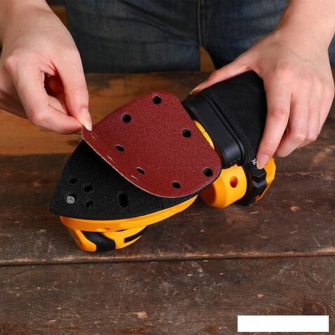 Дельташлифмашина Deko DKCG20 063-4023 ( с 1-им АКБ)