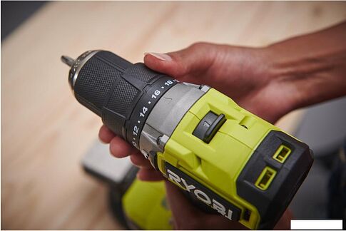 Ударная дрель-шуруповерт Ryobi RPD18C1-242S 5133006524 (с 2-мя АКБ, сумка)