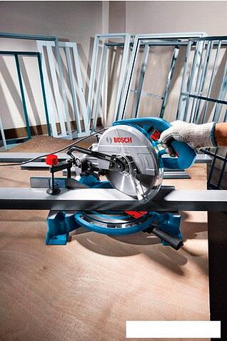 Дисковая пила Bosch GCM 10 MX Professional [0601B29021]