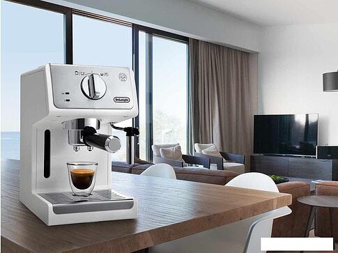 Рожковая кофеварка DeLonghi Active Line ECP 33.21.W