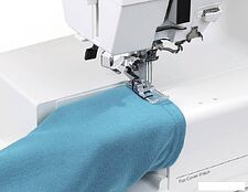 Распошивальная машина Janome CoverPro 3000 Professional