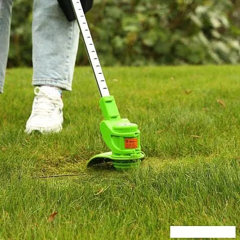 Триммер Deko DKTR12 (с 2-мя АКБ)