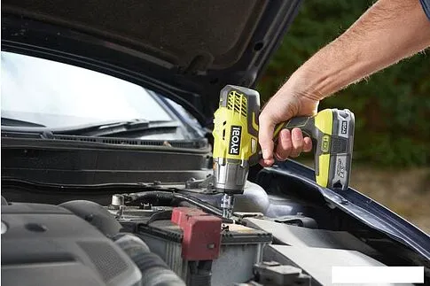 Ударный гайковерт Ryobi R18IW3-120S 5133003574 (с 1-им АКБ)