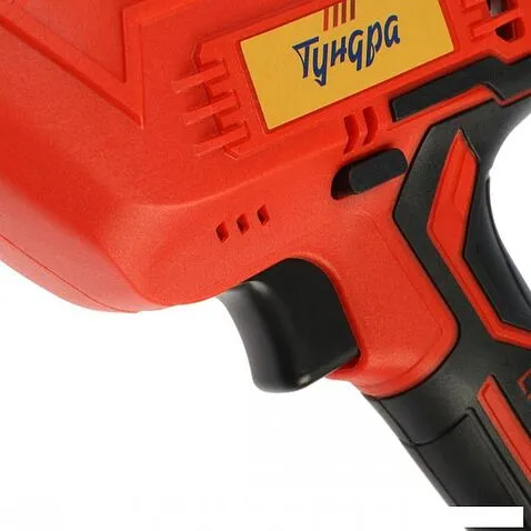 Сабельная пила Tundra 10073494 (с АКБ)