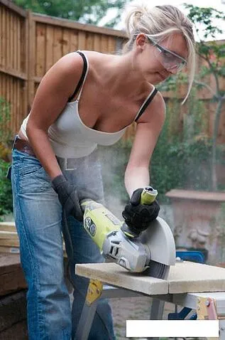 Угловая шлифмашина Ryobi EAG2000G