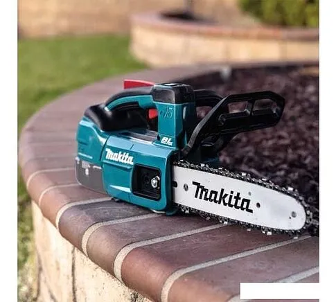 Аккумуляторная пила Makita DUC204RF (с 1-им АКБ 3 Ач, быстрое З/У)