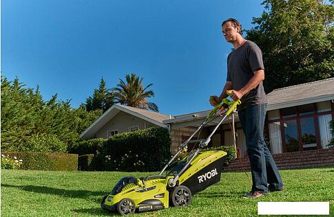 Колёсная газонокосилка Ryobi RLM18E40H