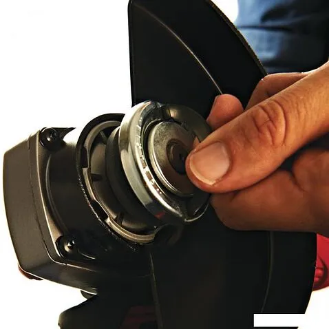 Угловая шлифмашина Milwaukee AGV 17-125 XC [4933449850]