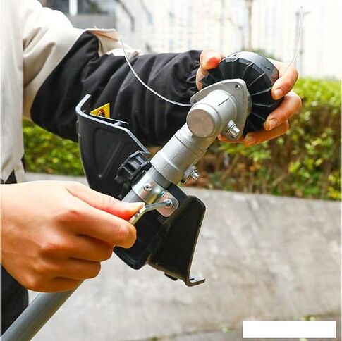 Триммер Deko DKTR1250 Max 065-1244