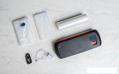 Вакуумный упаковщик Garlyn V-1100 Pro Camp