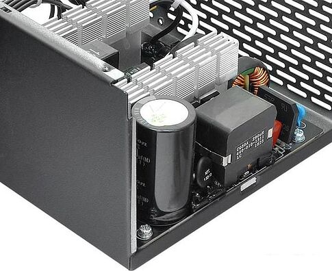 Блок питания Thermaltake Smart BX1 650W SPD-650AH2NKB-2