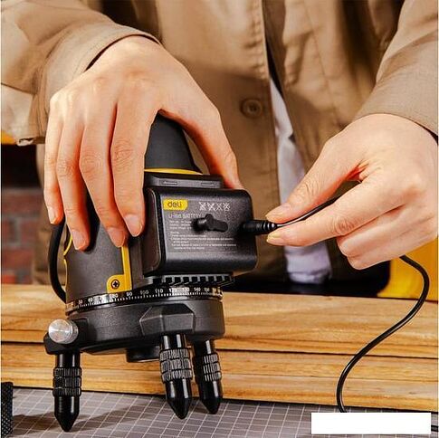 Лазерный нивелир Deli DL332302 102965