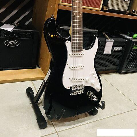 Электрогитара Fabio ST100 BK