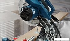 Дисковая (циркулярная) пила Bosch GCM 216 Professional 0601B33000 Дисковая (циркулярная) пила Bosch GCM 216 Professional 0601B33000