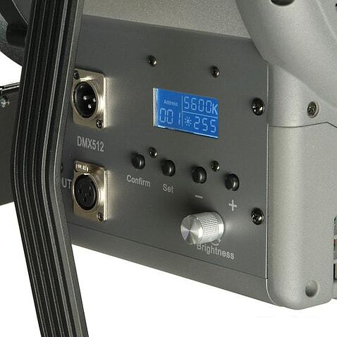 Лампа GreenBean Fresnel 200 LED X3 DMX