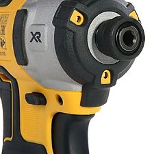 DeWalt DCK266M2T (шуруповерт, винтоверт, 2 АКБ, кейс)