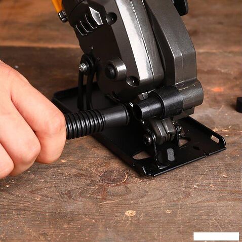 Дисковая (циркулярная) пила Deko CSDK-900 085-1154