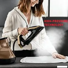 Утюг Tefal Pro Express Vision GV9823E1 (золотой/черный) Утюг Tefal Pro Express Vision GV9823E1 (золотой/черный)