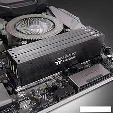 Оперативная память Thermaltake Toughram RC 2x8GB DDR4 PC4-35200 RA24D408GX2-4400C19A Оперативная память Thermaltake Toughram RC 2x8GB DDR4 PC4-35200 RA24D408GX2-4400C19A