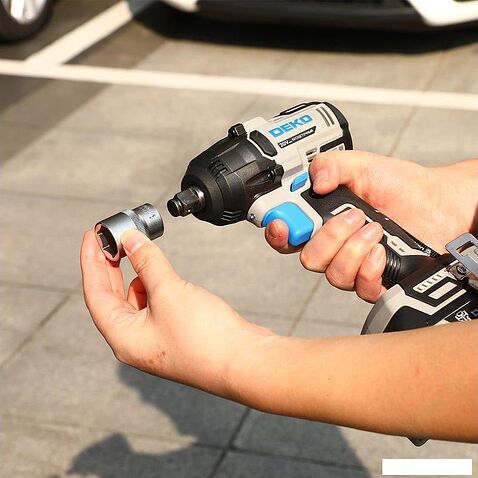 Гайковерт Deko DKIS 063-4451 (без АКБ)