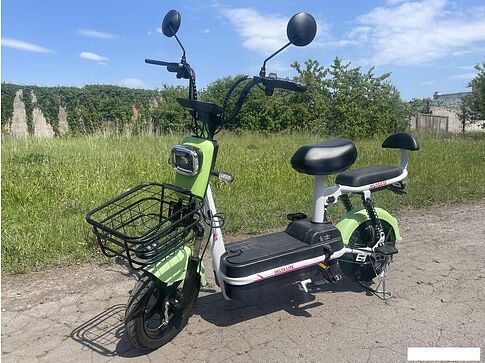 Электроскутер AVM Delta Lite (зеленый)