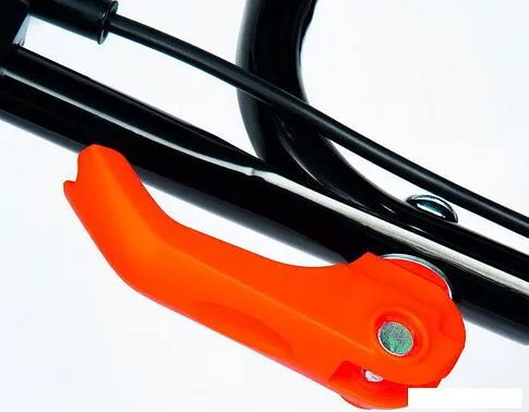 Скарификатор-аэратор Daewoo Power DSC 3840Li (без АКБ)