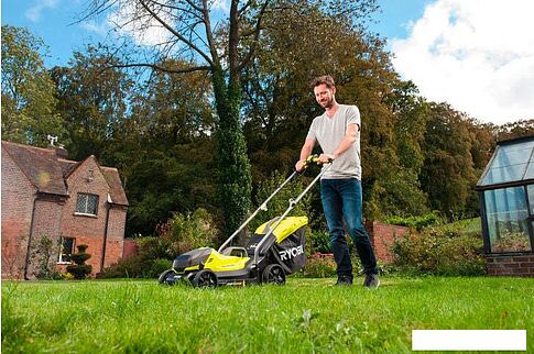 Колёсная газонокосилка Ryobi RLM18X33B-40 (с АКБ 4 Ah)