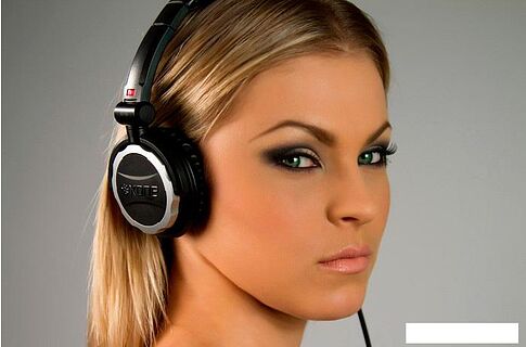 Наушники Allen & Heath Xone XD-40