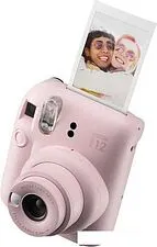 Фотоаппарат Fujifilm Instax Mini 12 (розовый) + пурпурный чехол Sundays с ремнем Фотоаппарат Fujifilm Instax Mini 12 (розовый) + пурпурный чехол Sundays с ремнем
