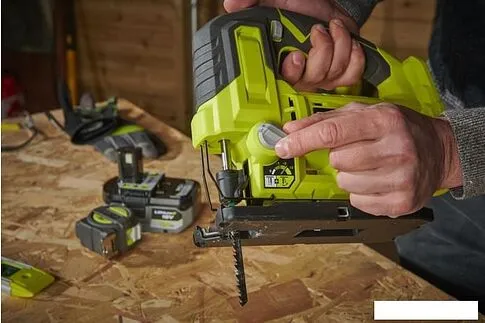 Электролобзик Ryobi RJS18-0 5133005395 (без АКБ)