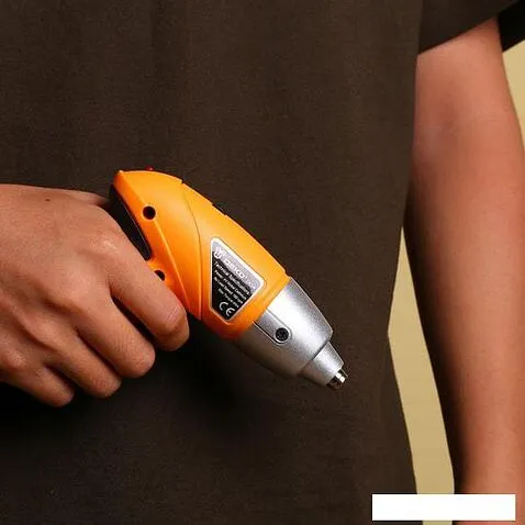 Электроотвертка Deko ZKS4 SET 10 063-4113