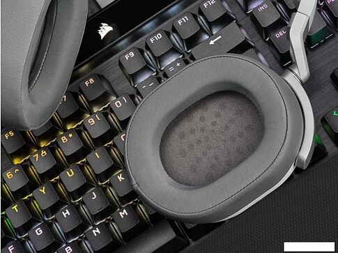 Наушники Corsair HS65 Surround (белый)