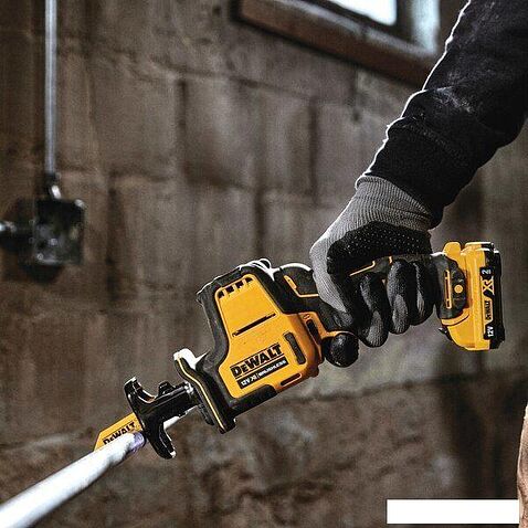 Сабельная пила DeWalt DCS312N-XJ (без АКБ)