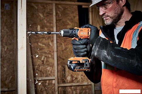 Дрель-шуруповерт AEG Powertools BS18G4-201C 4935499174 (с 1-им АКБ)