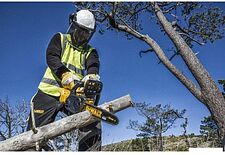 Аккумуляторная пила DeWalt DCM565N-XJ (без АКБ)