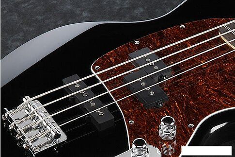 Бас-гитара Ibanez GSR200B-WNF