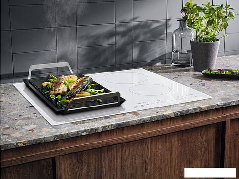Варочная панель Electrolux LIV63431BW