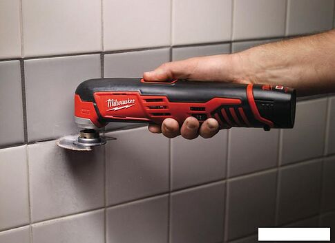 Мультифункциональная шлифмашина Milwaukee C12 MT-0 [4933427180]