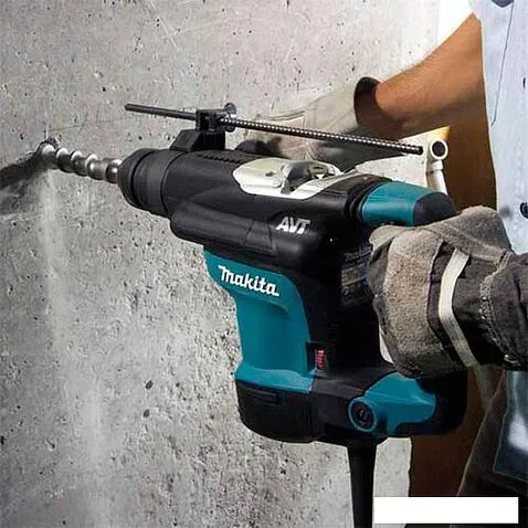 Перфоратор Makita HR3210C