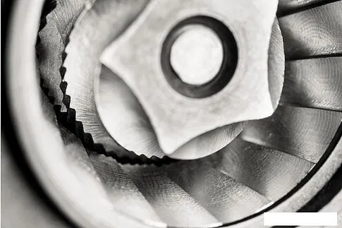 Эспрессо кофемашина Krups Quattro Force EA82F010