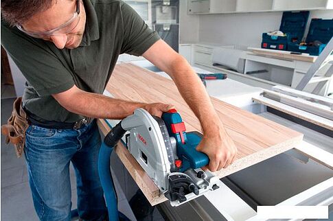 Дисковая пила Bosch GKT 55 GCE Professional [0601675000]