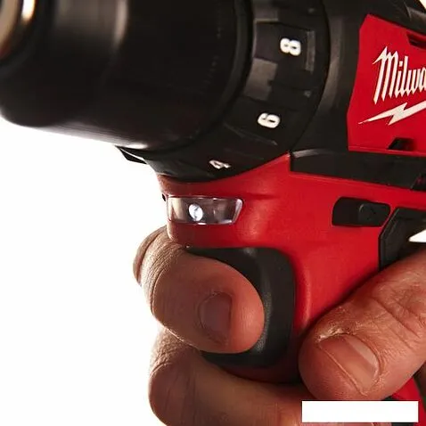 Дрель-шуруповерт Milwaukee M12 BDD-0 [4933441930]