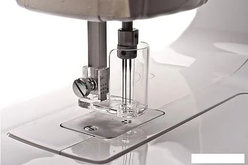 Швейная машина Merrylock 015