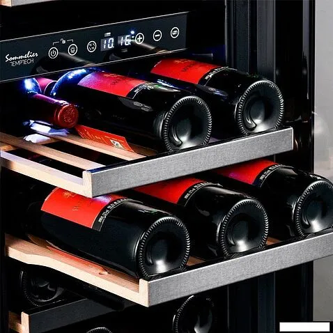 Винный шкаф Temptech SOMQ38DRB-24