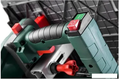 Дисковая пила Hammer STL1800/250C