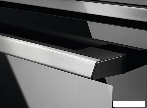 Электрический духовой шкаф Electrolux EOC5E70X